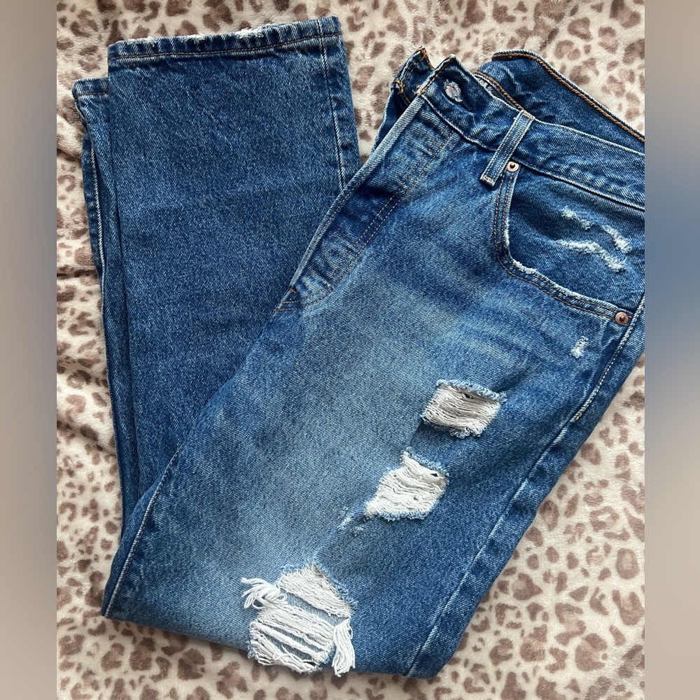 ☀️NWOT Levi’s 501 Straight Leg Jeans Distressed Medium Wash Button Fly | Size 10